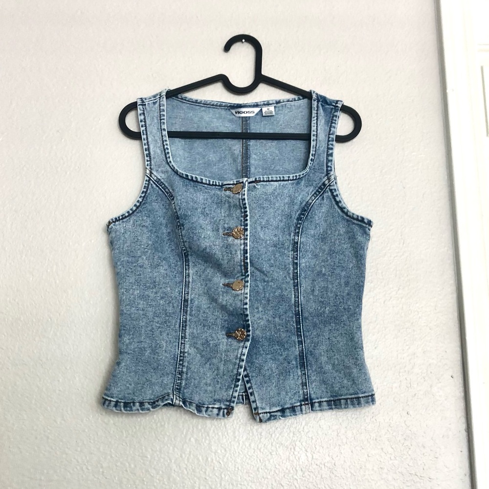 NWOT Vigoss Light Blue Acid Wash Denim Tank Top with Front Buttons
